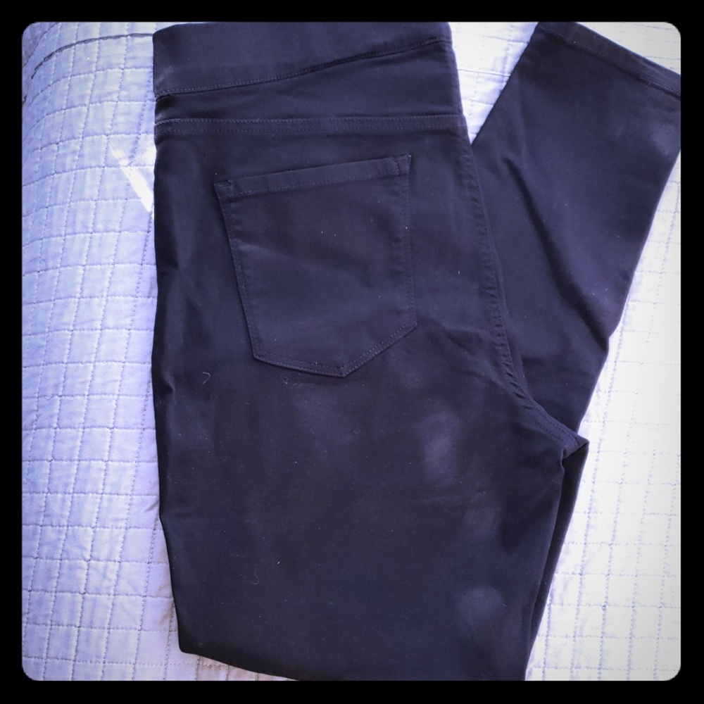 Black stretch skinny jeans